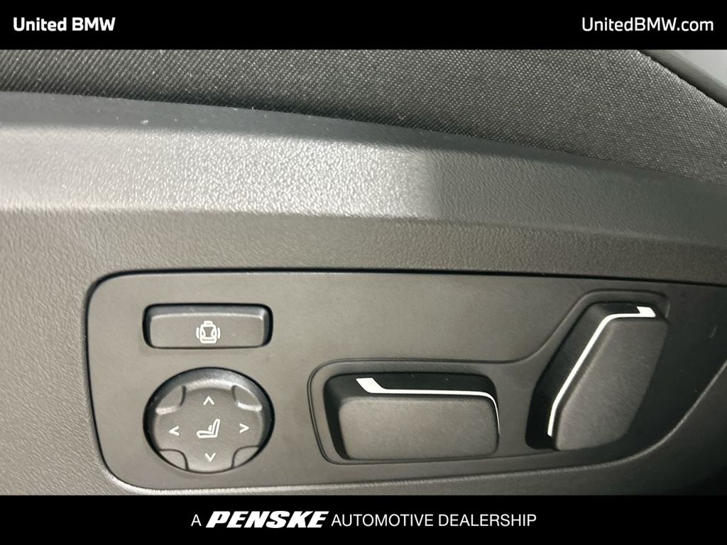 Thumbnail: 2026 BMW X3 - 12