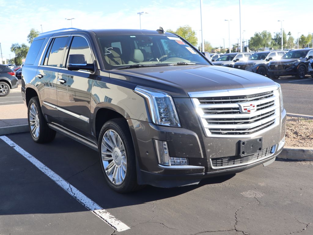 Thumbnail: 2020 Cadillac Escalade - 3