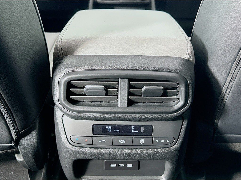 Used Car 2025 Honda Pilot  Touring For Sale Under $50,000 In Austin, Texas