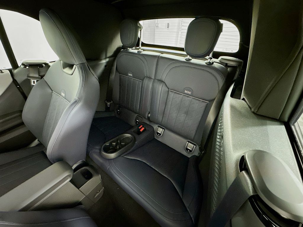 Thumbnail: 2026 MINI Cooper - 17