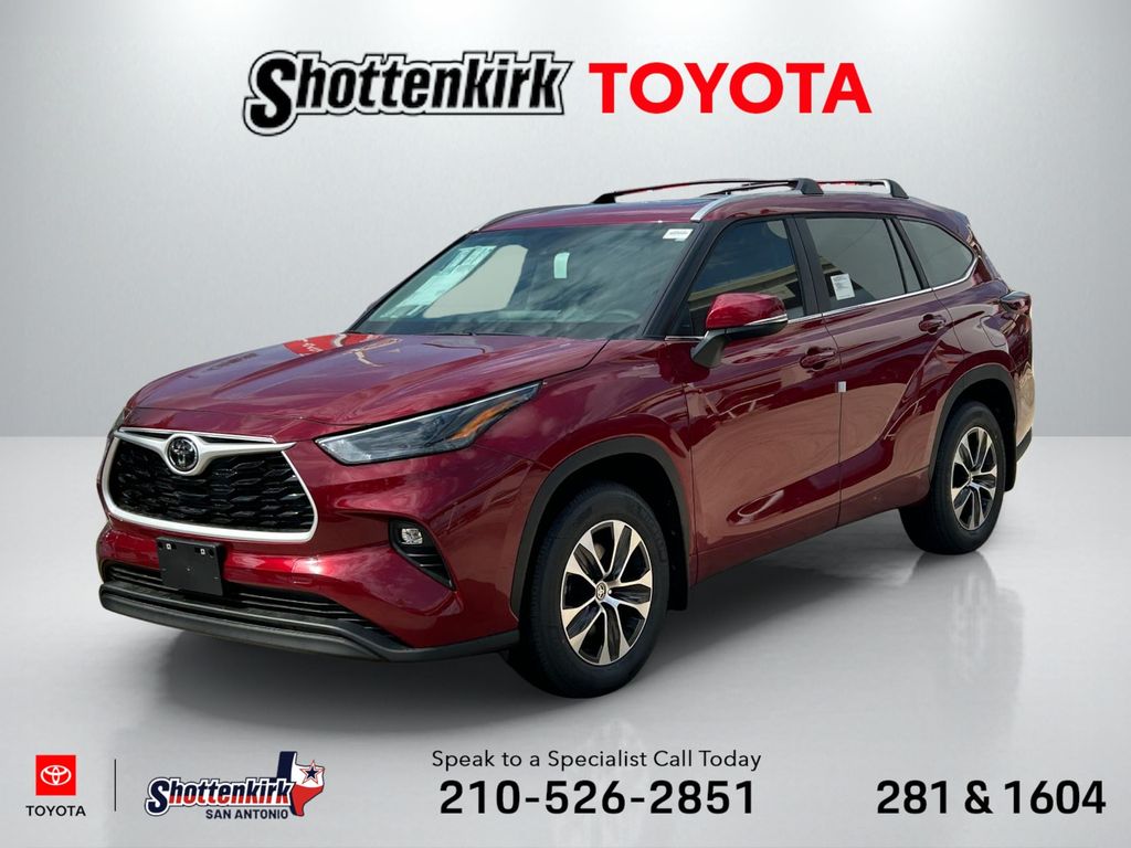 Red (Ruby Flare Pearl) 2026 Toyota Highlander XLE AWD SUV / Crossover All-Wheel Drive 8-Speed Automatic