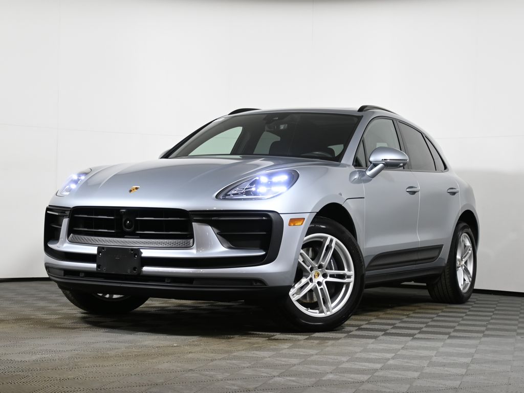 Thumbnail: 2025 Porsche Macan - 1