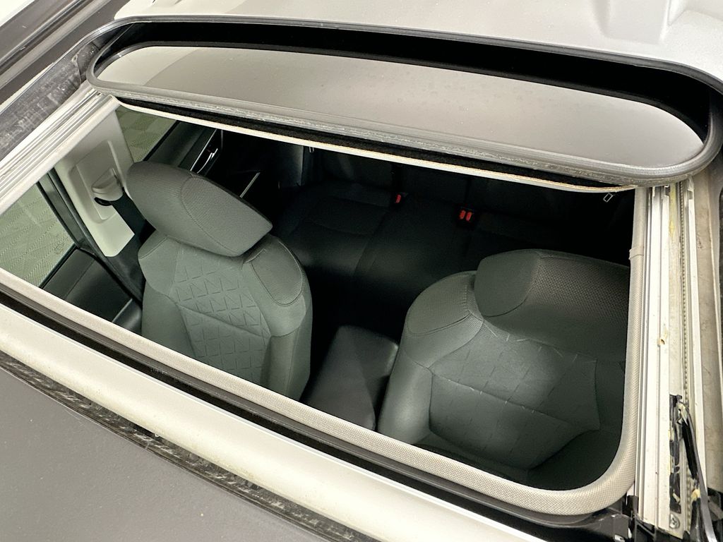 Thumbnail: 2023 Toyota RAV4 - 22