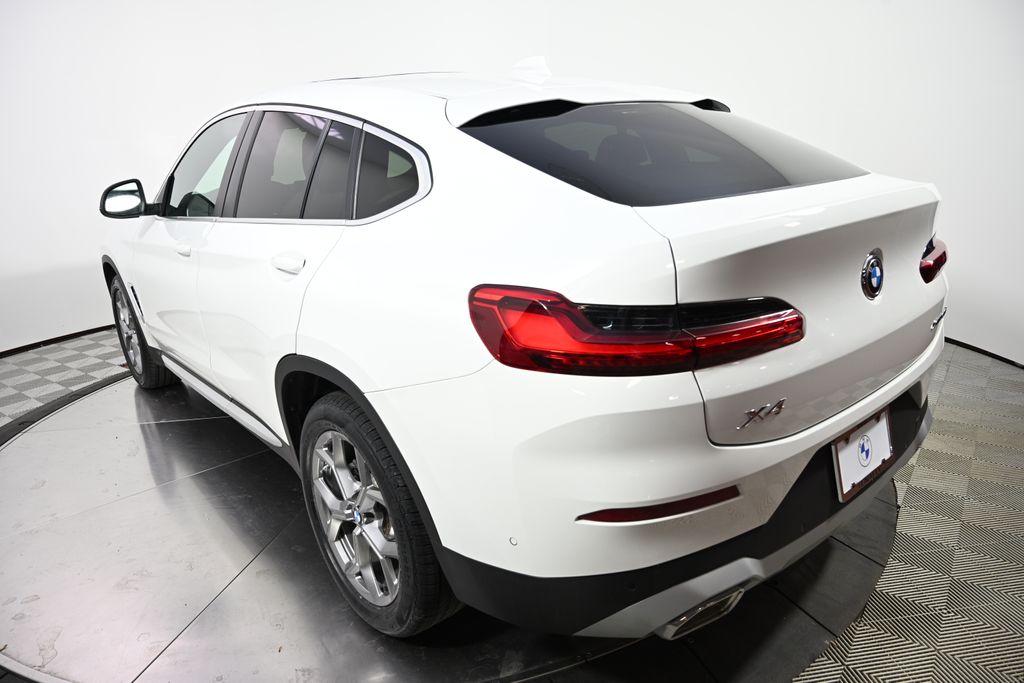 Thumbnail: 2025 BMW X4 - 3