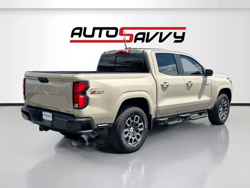View vehicle photo 7