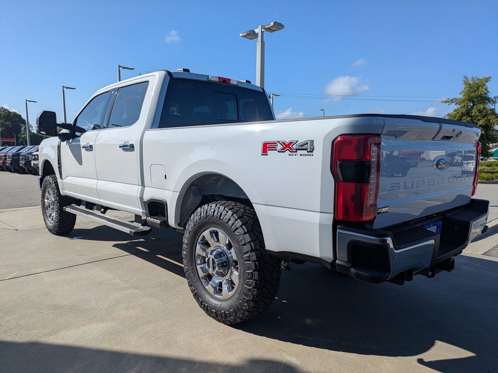 2026 Ford F-350 Super Duty LARIAT