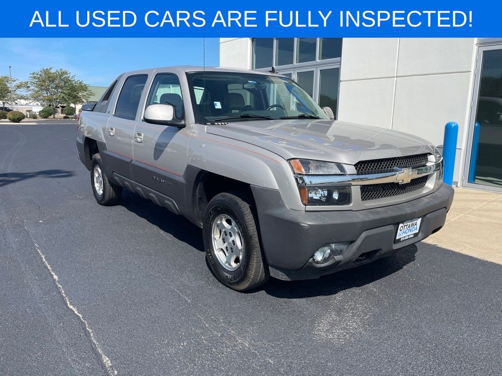 Silver Birch Metallic 2006 Chevrolet Avalanche Pickup Truck Four-Wheel Drive 4-Speed Automatic Overdrive