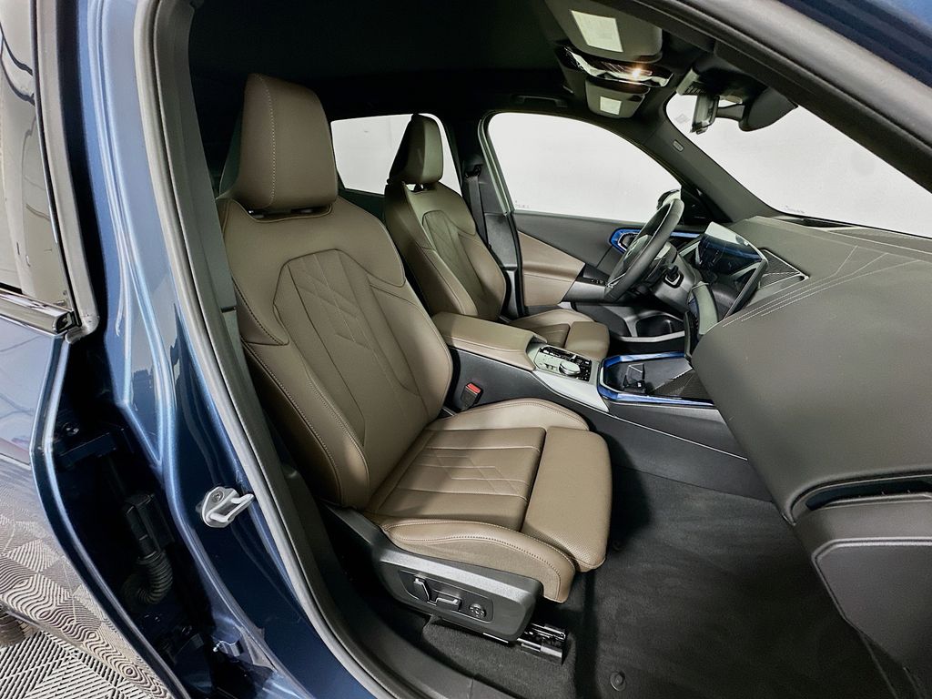 Thumbnail: 2025 BMW X3 - 27