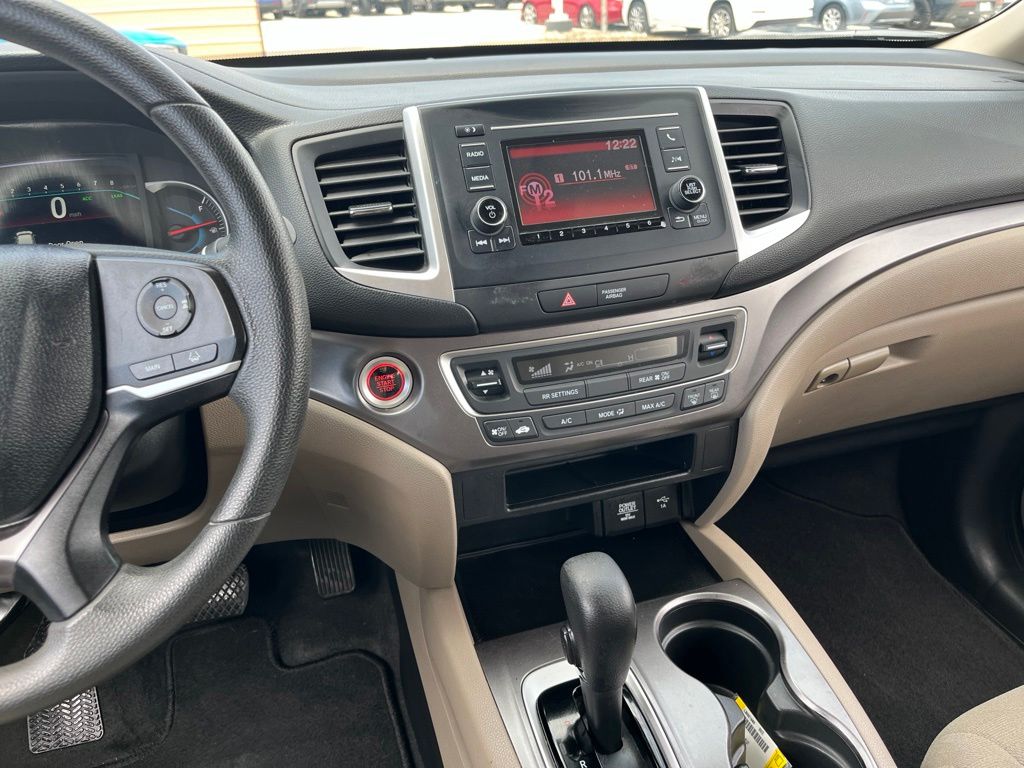 Thumbnail: 2019 Honda Pilot - 17