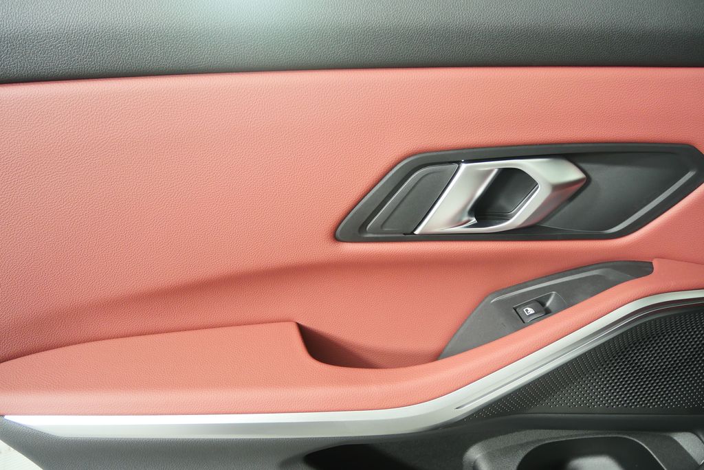 Thumbnail: 2026 BMW 3 Series - 13