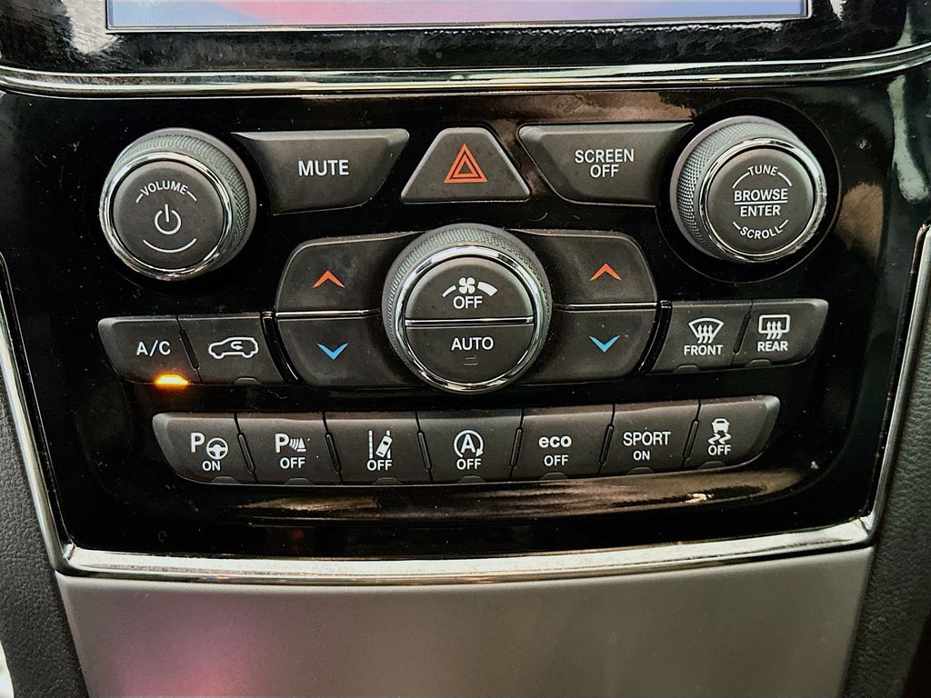 used 2021 Jeep Grand Cherokee car, priced at $27,985