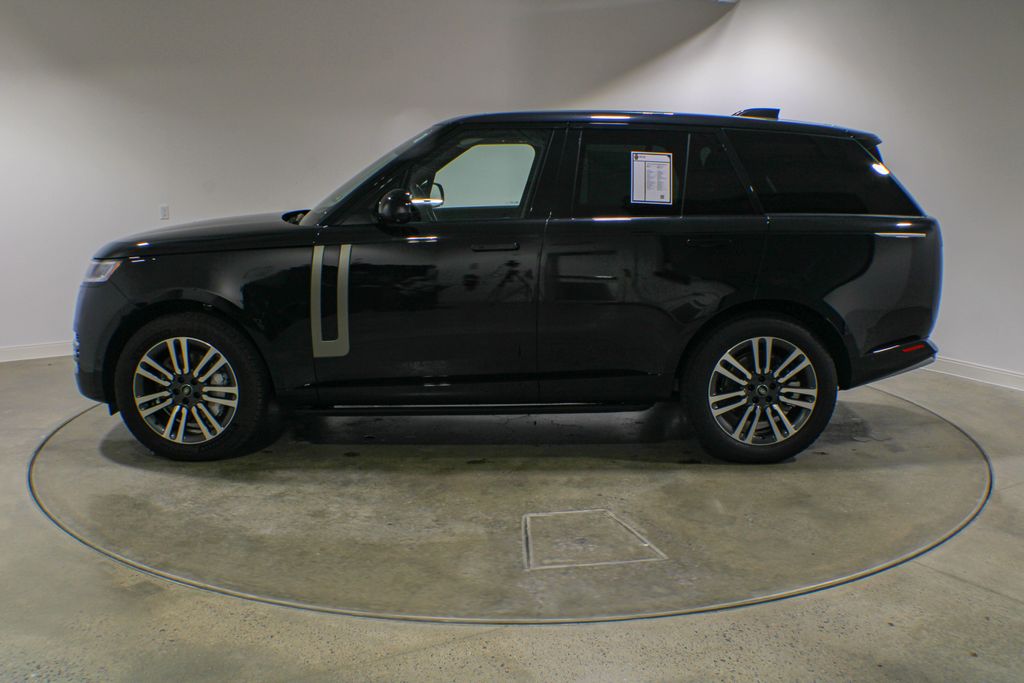Certified Used 2024 Black Land Rover SE image 3