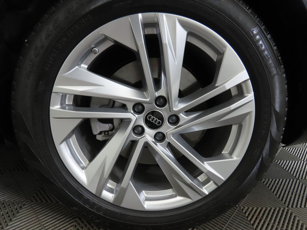 Thumbnail: 2023 Audi Q7 - 31