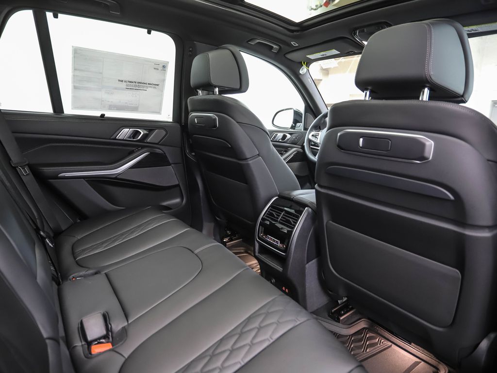 Thumbnail: 2026 BMW X5 - 25