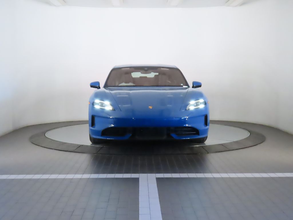 Thumbnail: 2025 Porsche Taycan - 10