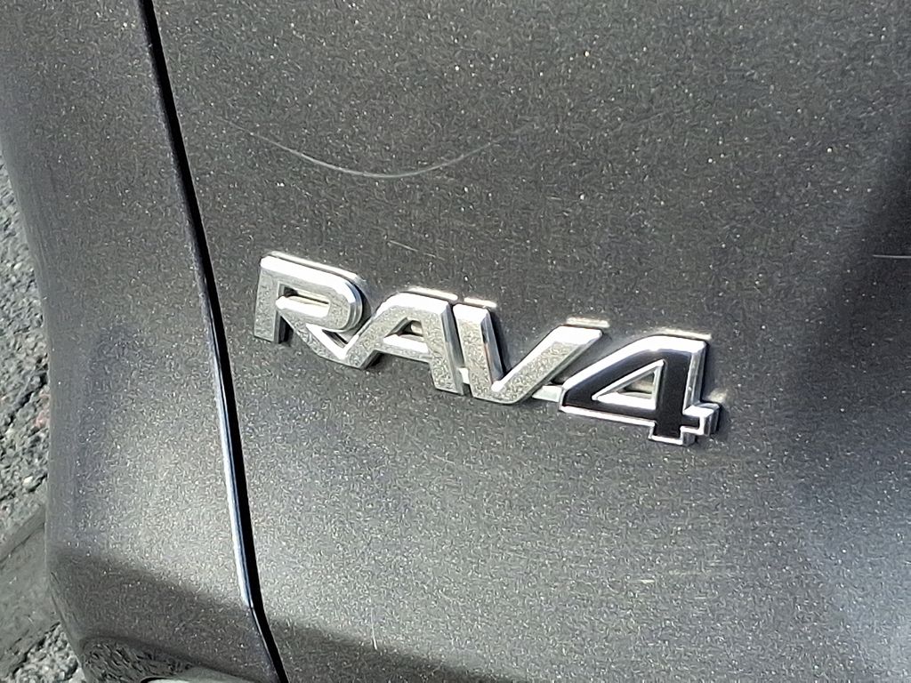 Thumbnail: 2020 Toyota RAV4 - 30