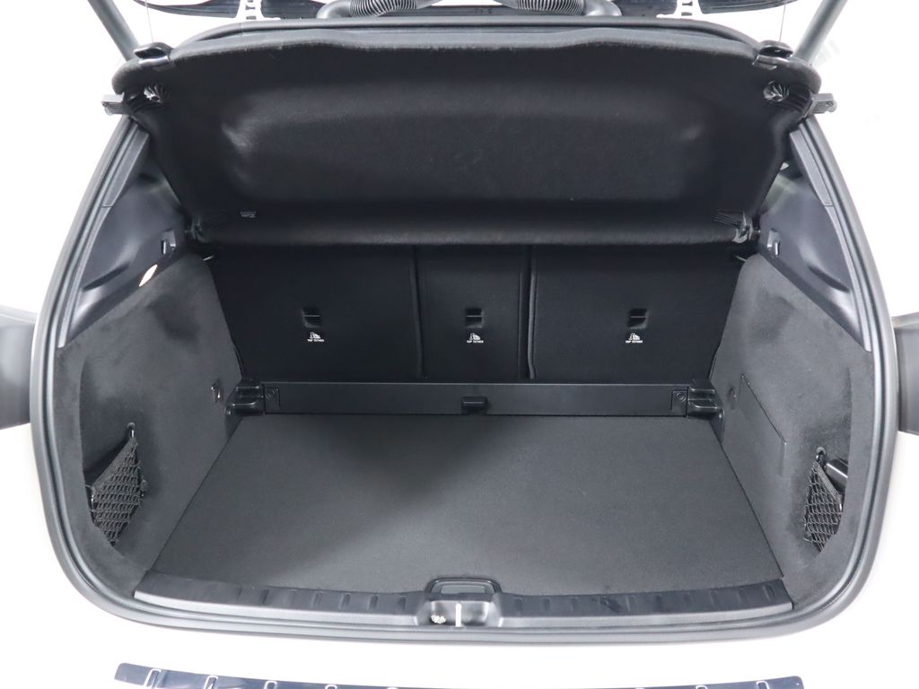 Thumbnail: 2025 Mercedes-Benz GLA - 28