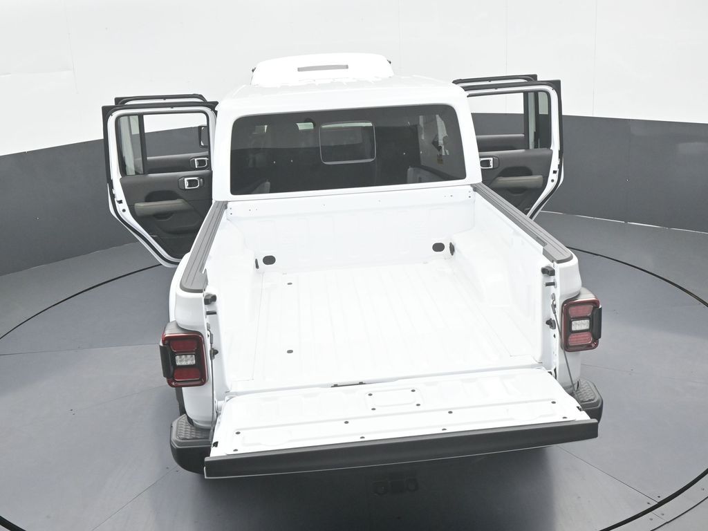 New 2026 bright white clearcoat Jeep Mojave image 64