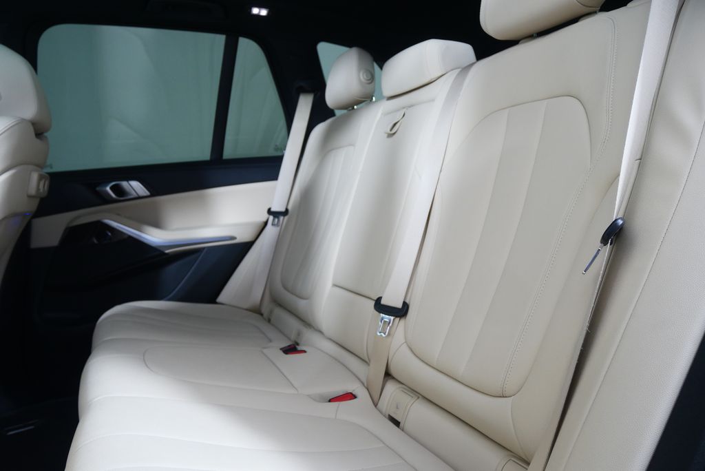 Thumbnail: 2020 BMW X5 - 16
