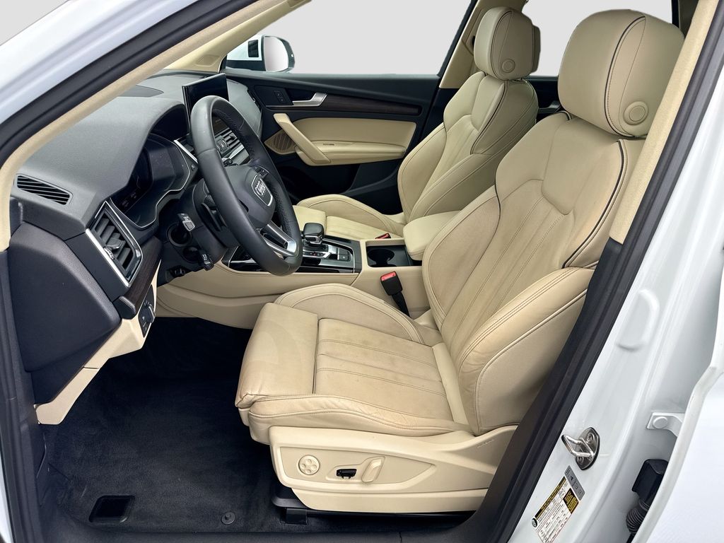 Thumbnail: 2023 Audi Q5 - 17