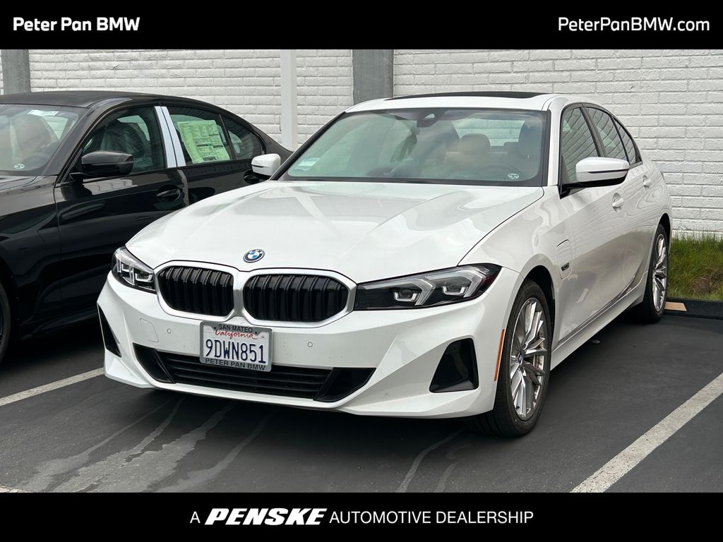 Thumbnail: 2023 BMW 3 Series - 1