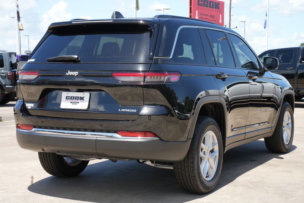 2026 Jeep Grand Cherokee Laredo X - 2