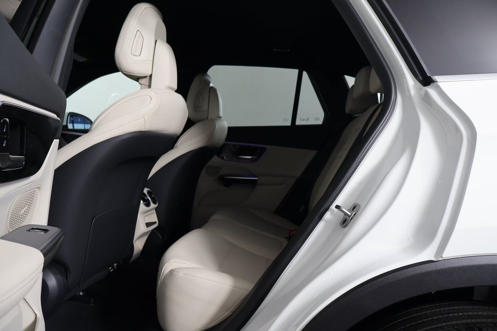 Thumbnail: 2026 Mercedes-Benz GLC - 6