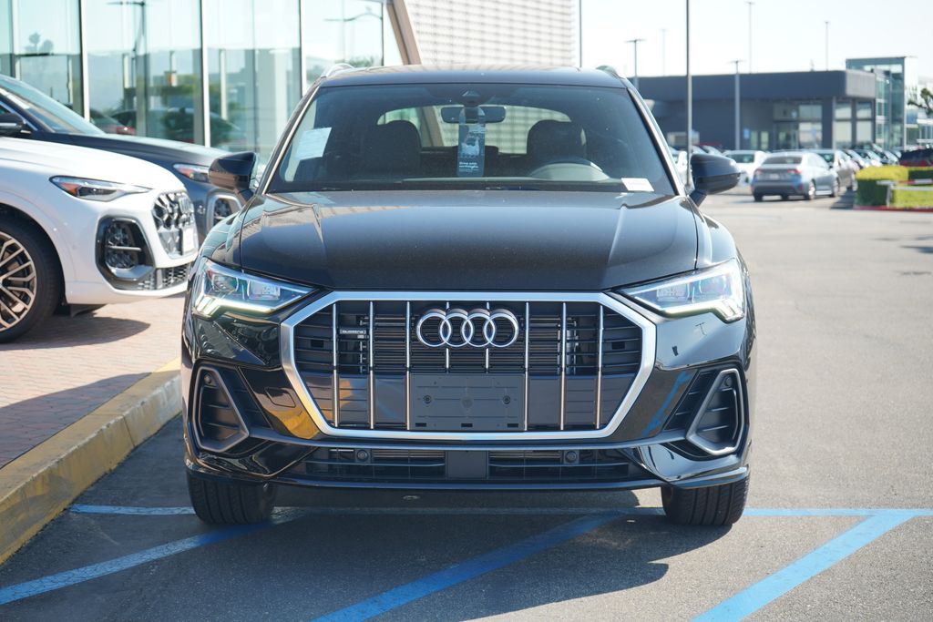 Thumbnail: 2025 Audi Q3 - 5