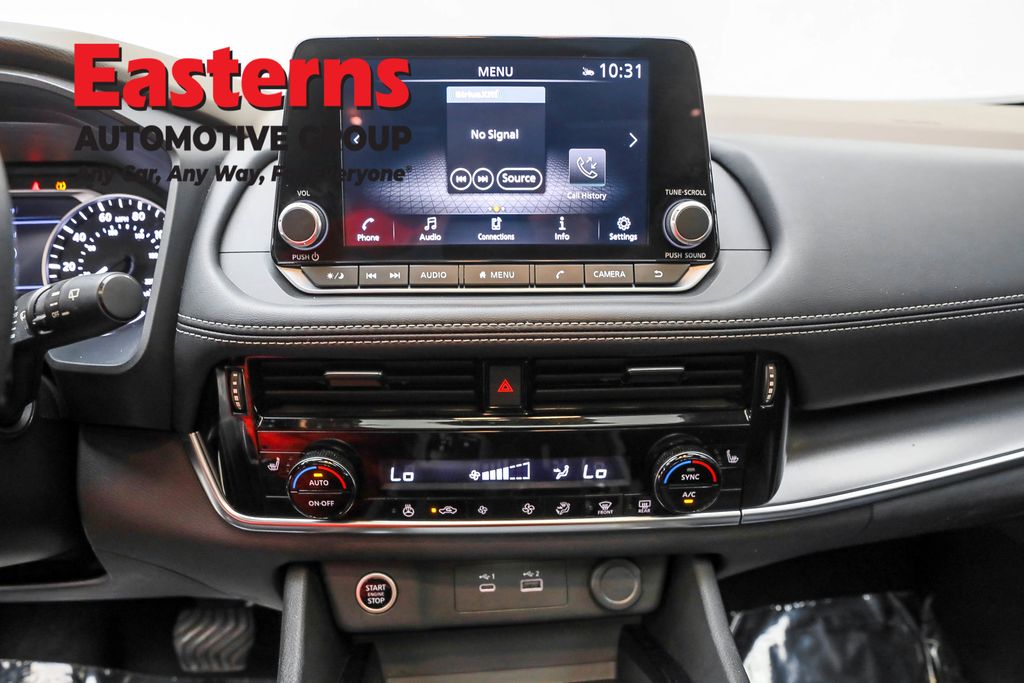 Used 2022 Red Nissan SV image 12