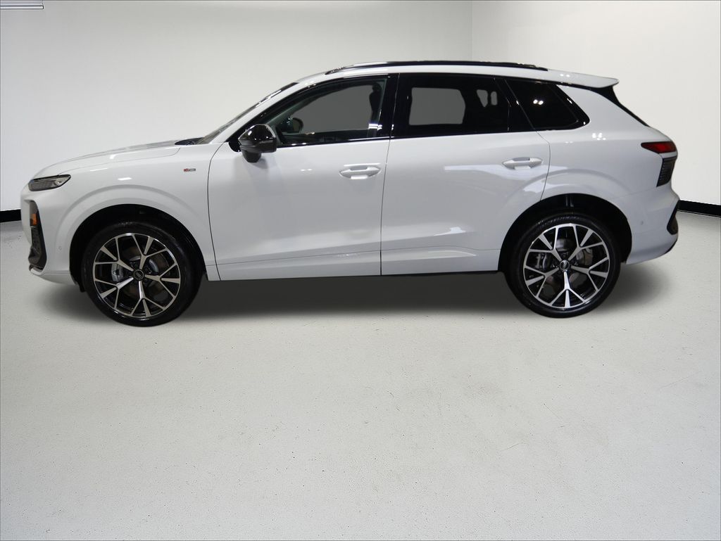 Thumbnail: 2026 Audi Q3 - 2