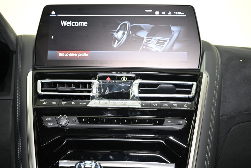 Thumbnail: 2026 BMW 8 Series - 18