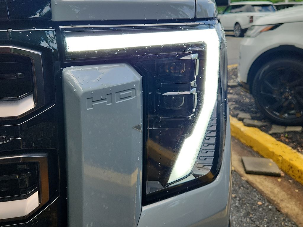 2024 GMC Sierra 2500 AT4X 9