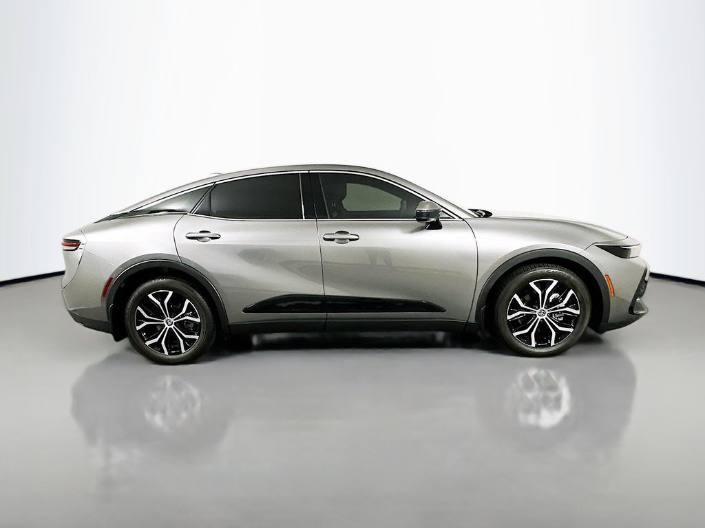 Thumbnail: 2023 Toyota Crown - 4