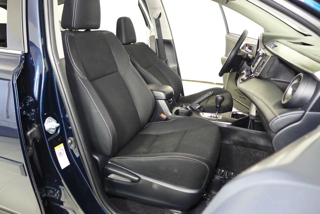 Thumbnail: 2018 Toyota RAV4 - 19