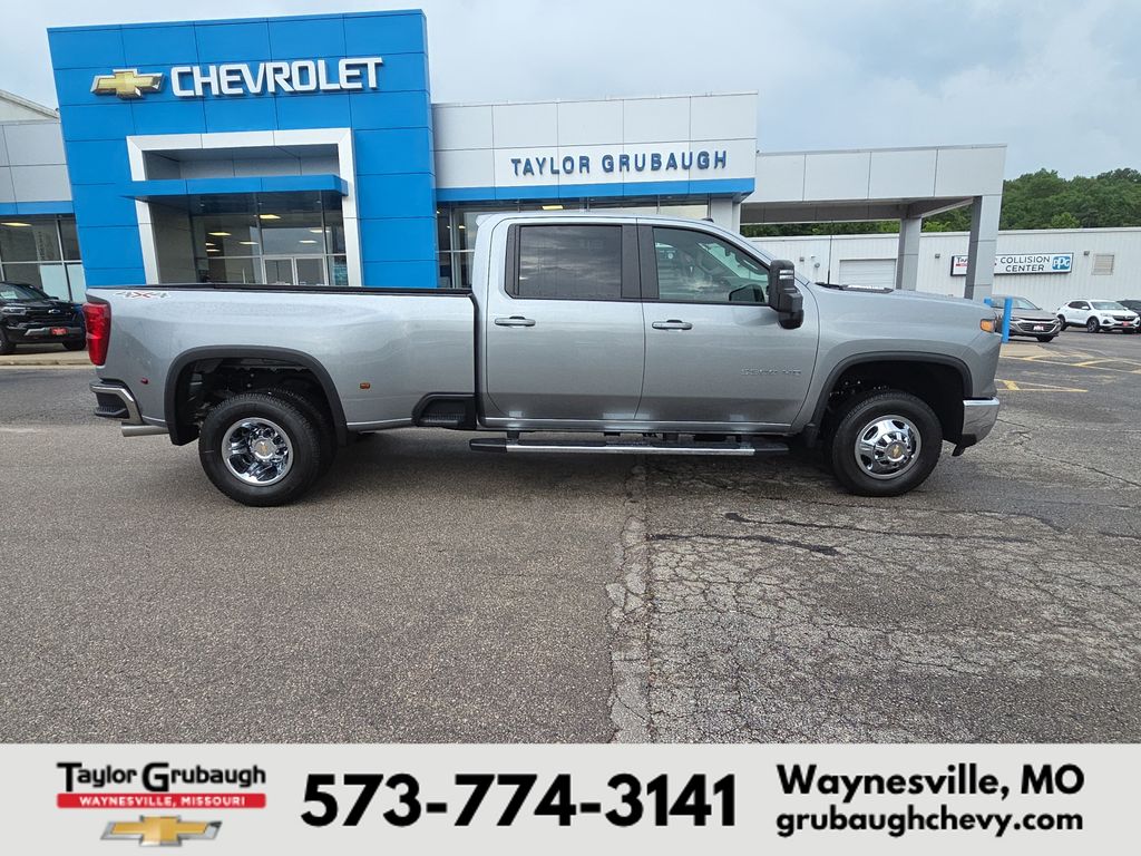 Sterling Gray Metallic 2026 Chevrolet Silverado 3500HD Pickup Truck Four-Wheel Drive Automatic