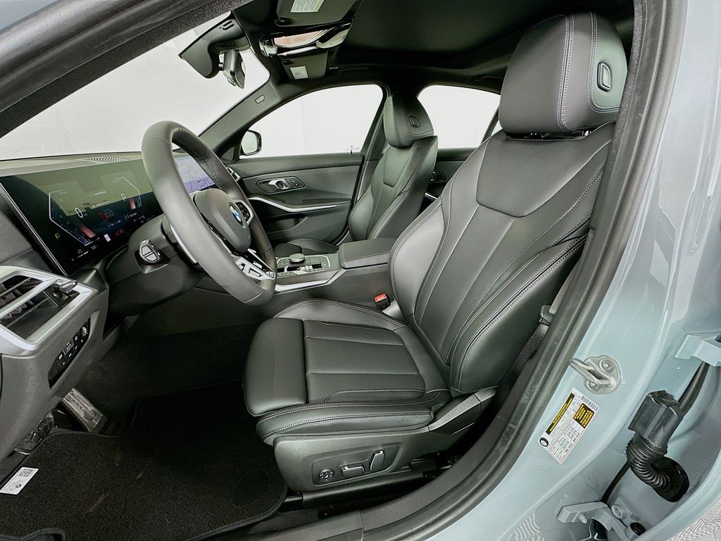 Thumbnail: 2026 BMW 3 Series - 16