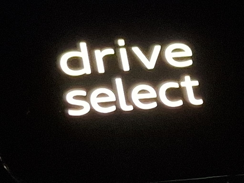 Thumbnail: 2024 Audi Q4 e-tron - 25