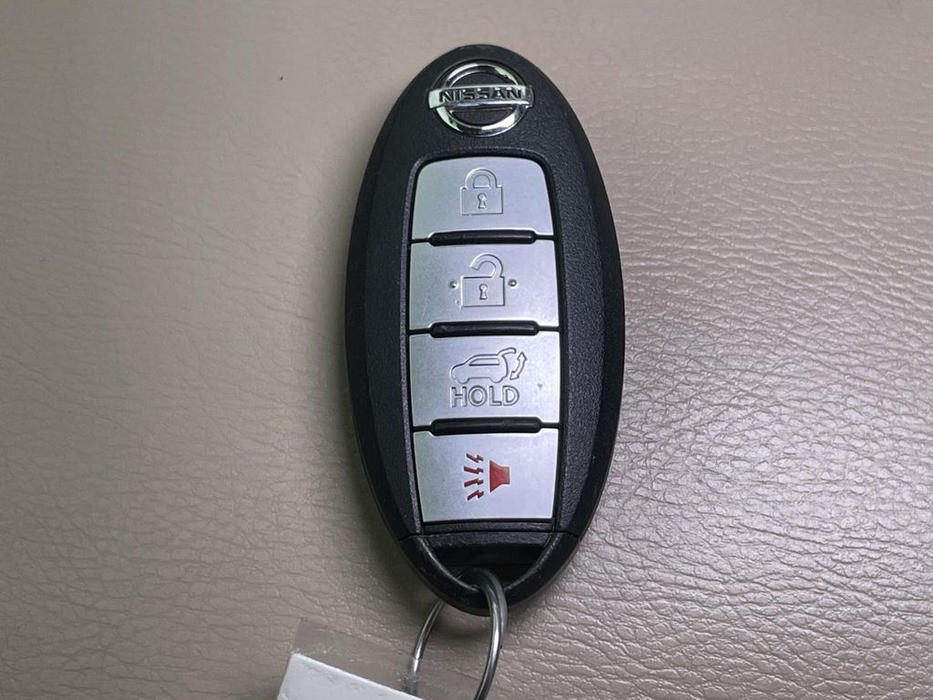 2016 Nissan Rogue SV White at Grove City Ford