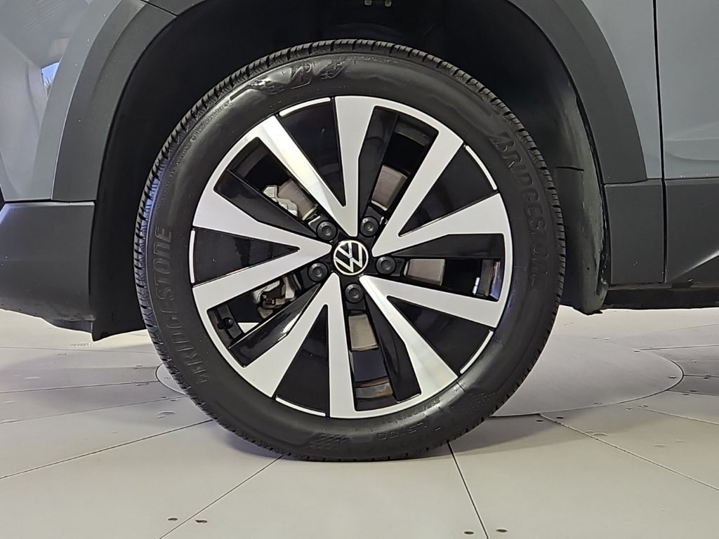 Thumbnail: 2023 Volkswagen Taos - 5