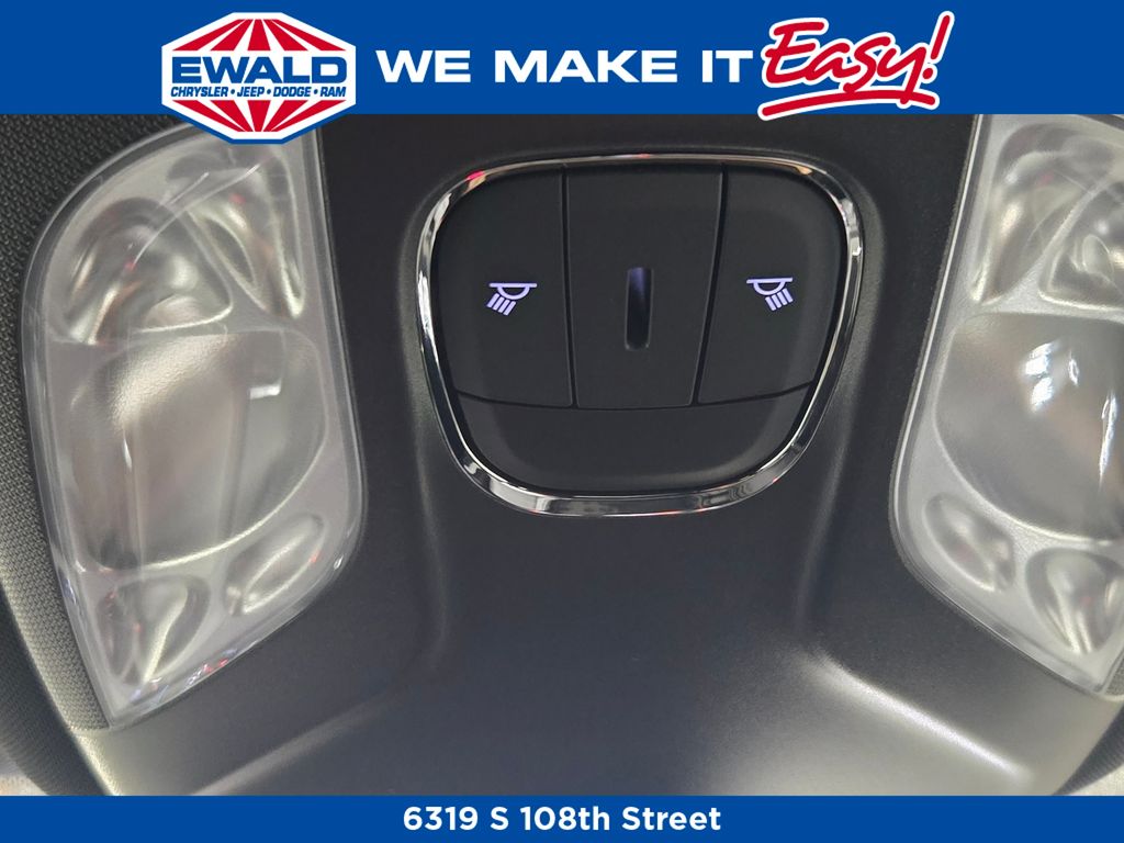 2025 Jeep Compass Latitude photo