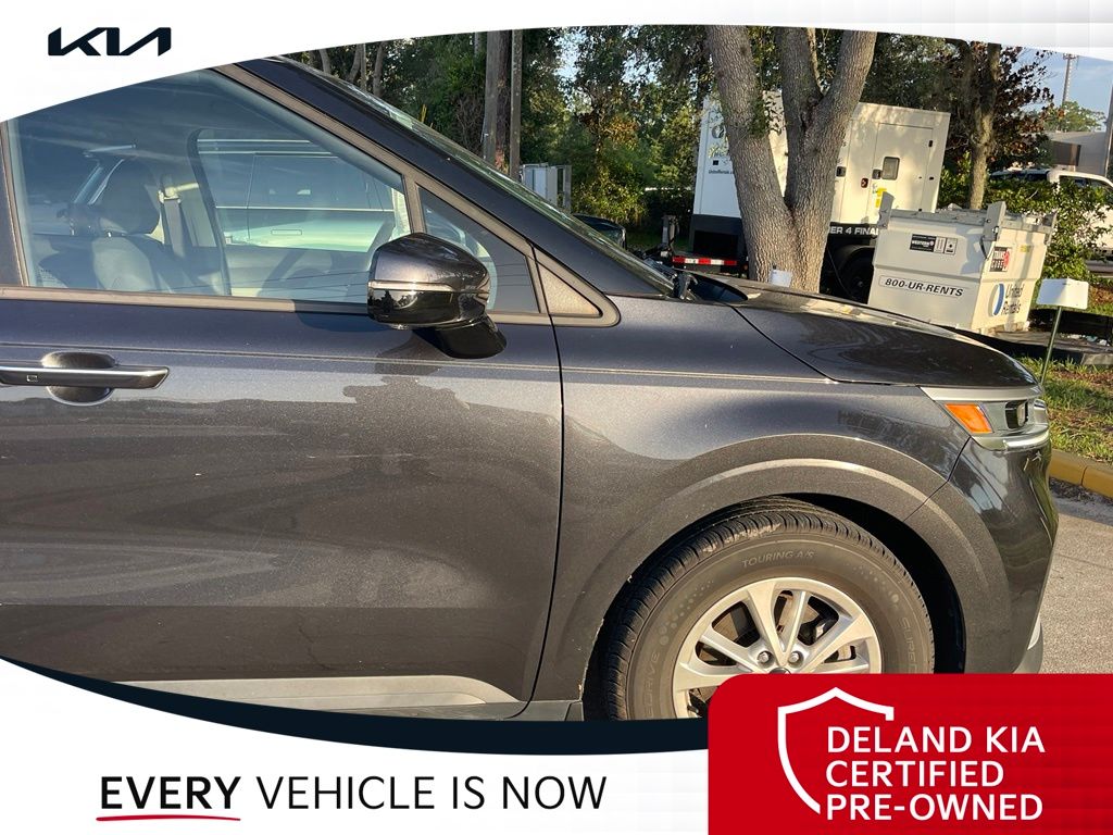 Used 2022 Kia Carnival Van