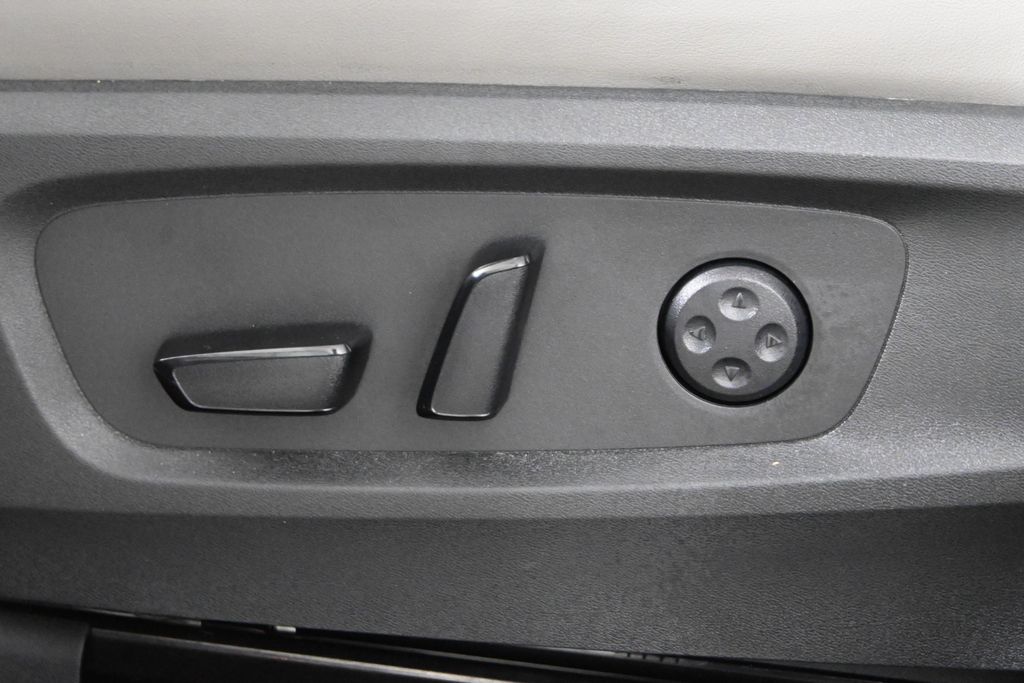Thumbnail: 2026 INFINITI QX60 - 28