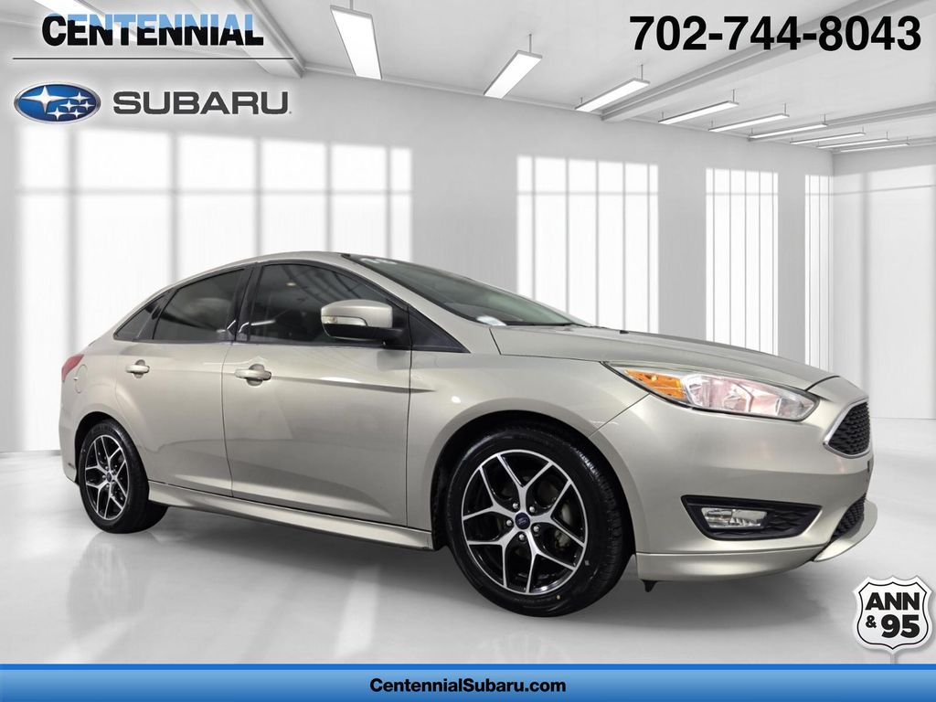 Tectonic 2016 Ford Focus SE Sedan Front-Wheel Drive Automatic