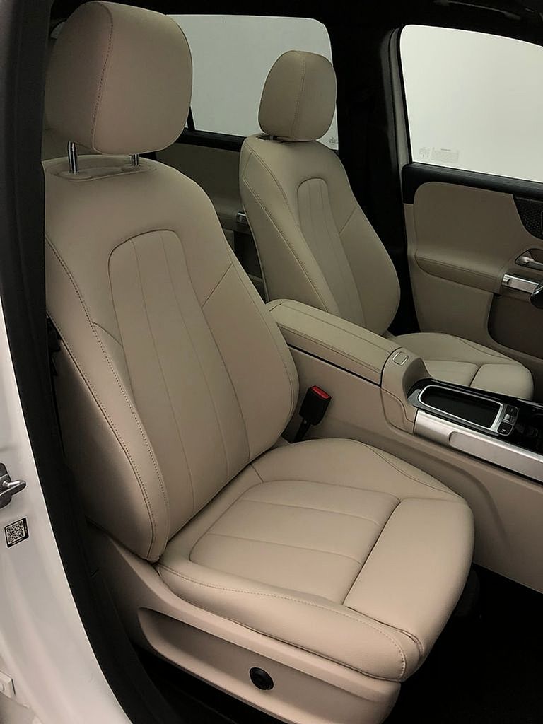 2024 Mercedes-Benz GLB 250 18