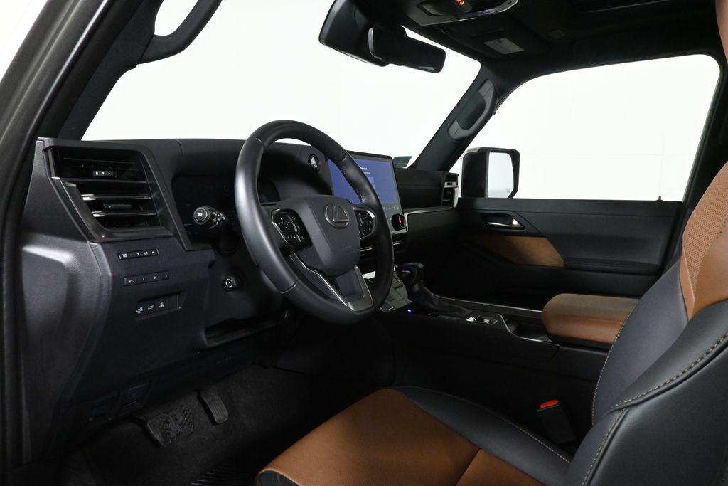 Thumbnail: 2025 Lexus GX - 14