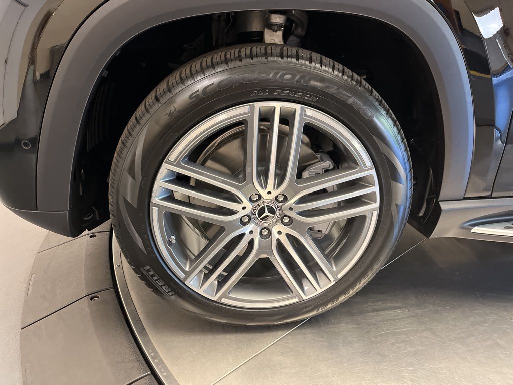 Thumbnail: 2026 Mercedes-Benz GLS - 10