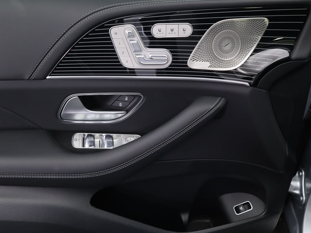 Thumbnail: 2026 Mercedes-Benz GLE - 24