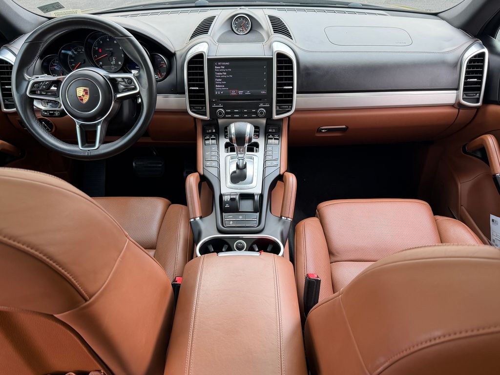 Thumbnail: 2017 Porsche Cayenne - 16