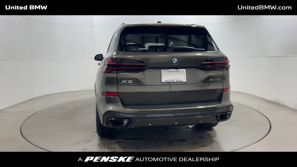 Thumbnail: 2026 BMW X5 - 7