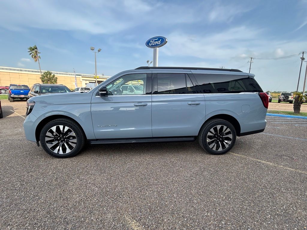 New 2027 Gray Ford Platinum image 4